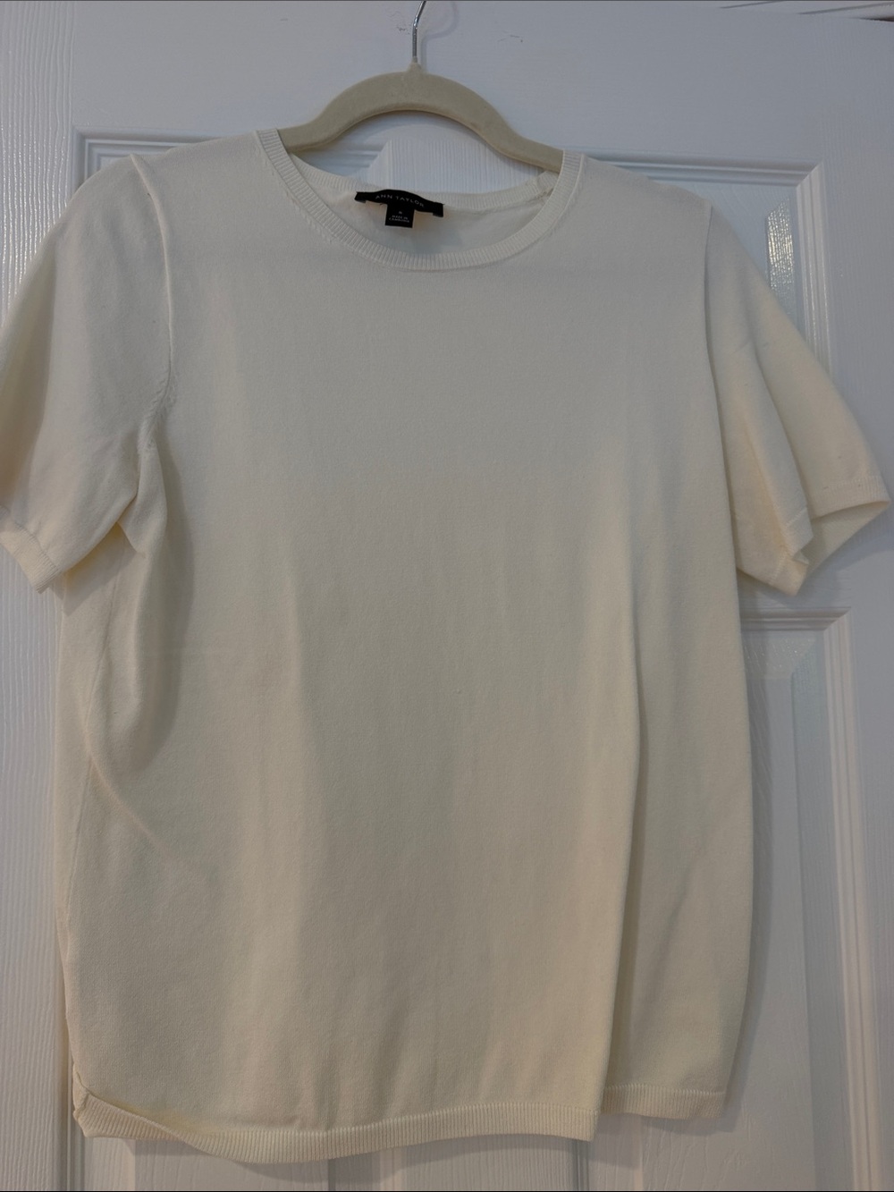 Women’s Cream Short-Sleeve Crewneck Shirt